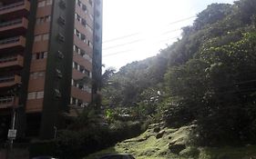 Pé Na Areia - Com Serviço De Praia